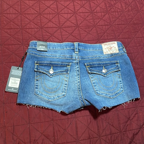 True Religion - Picture 2 of 6